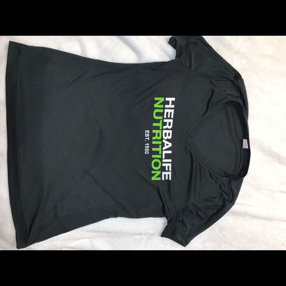 Herbalife nutrition women’s Medium V neck tshirt